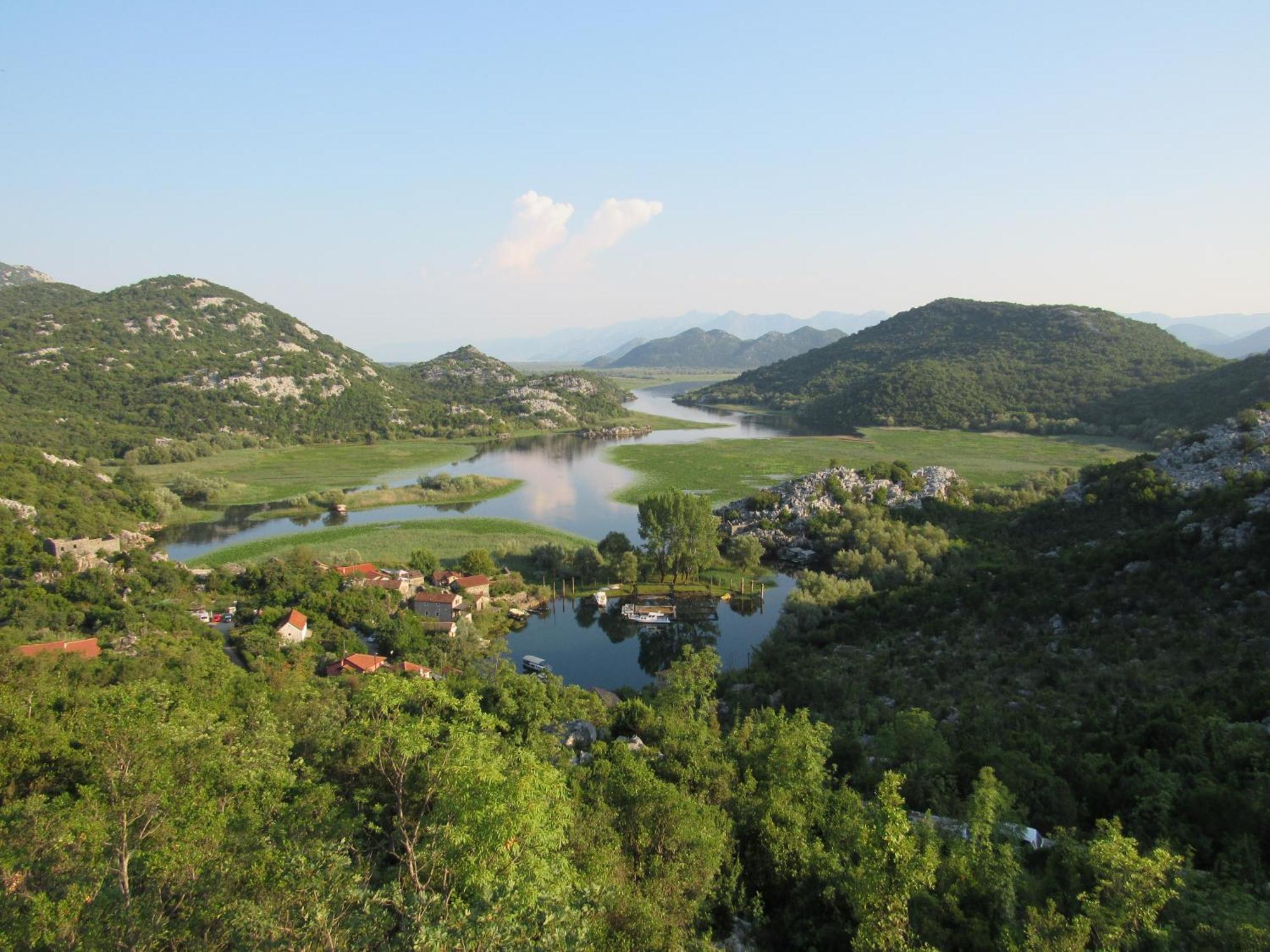 Feel The Karuch Villa เซทินเจ ภายนอก รูปภาพ